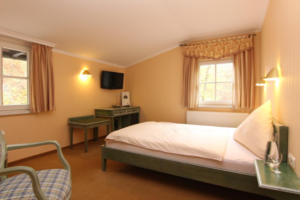 Rabenauer Muehle "Bed & Breakfast" Rum bild